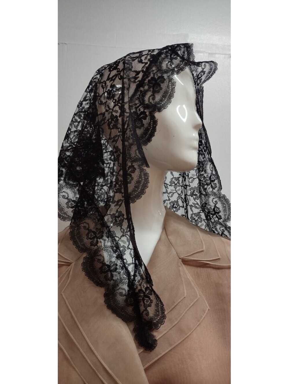 Vintage 60s 70s 80s Black Lace Scarf Kierchief Shawl Goth DARK SHADOWS Acrylic